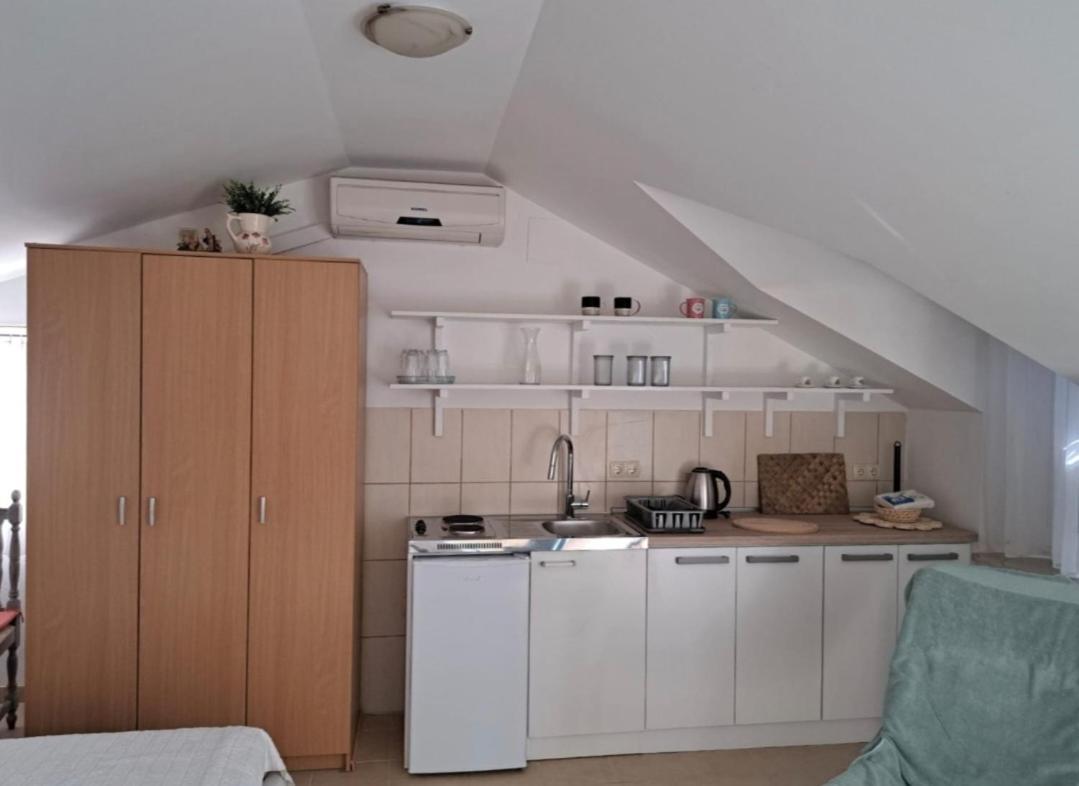 Guesthouse Ursic Selca  Экстерьер фото